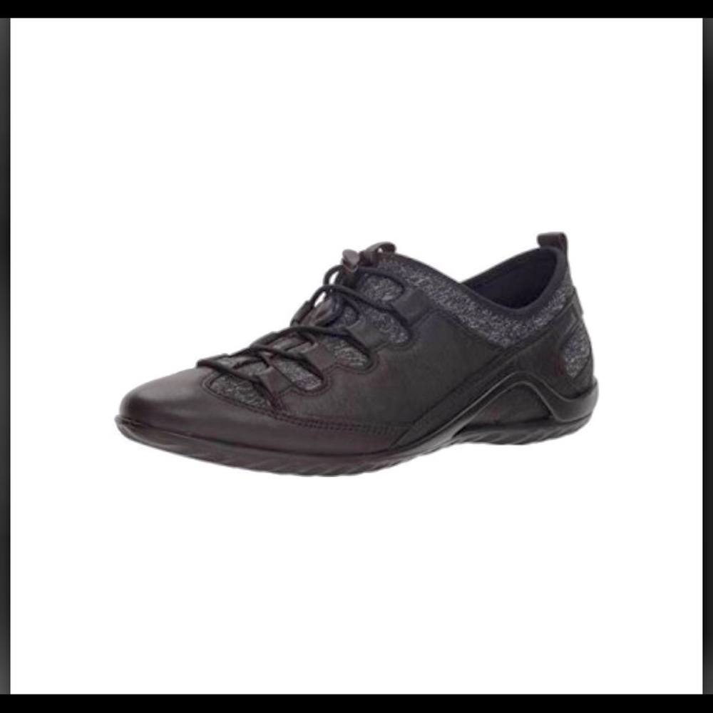 Ecco sneakers brand new!